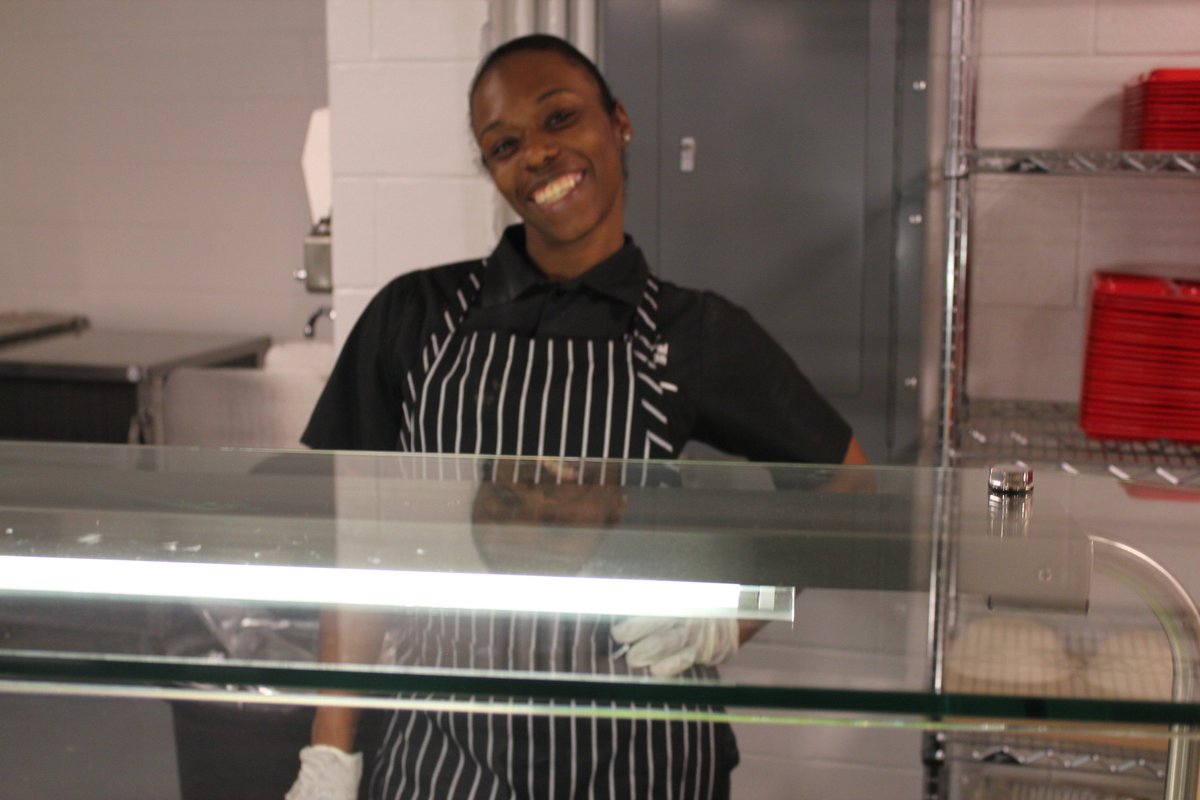 DCPSEats's tweet image. What an amazing start to the new school year! A big thank you to our cafeteria staff for their hard work to ensure that our students are nourished and prepared to learn. #BackToDCPS