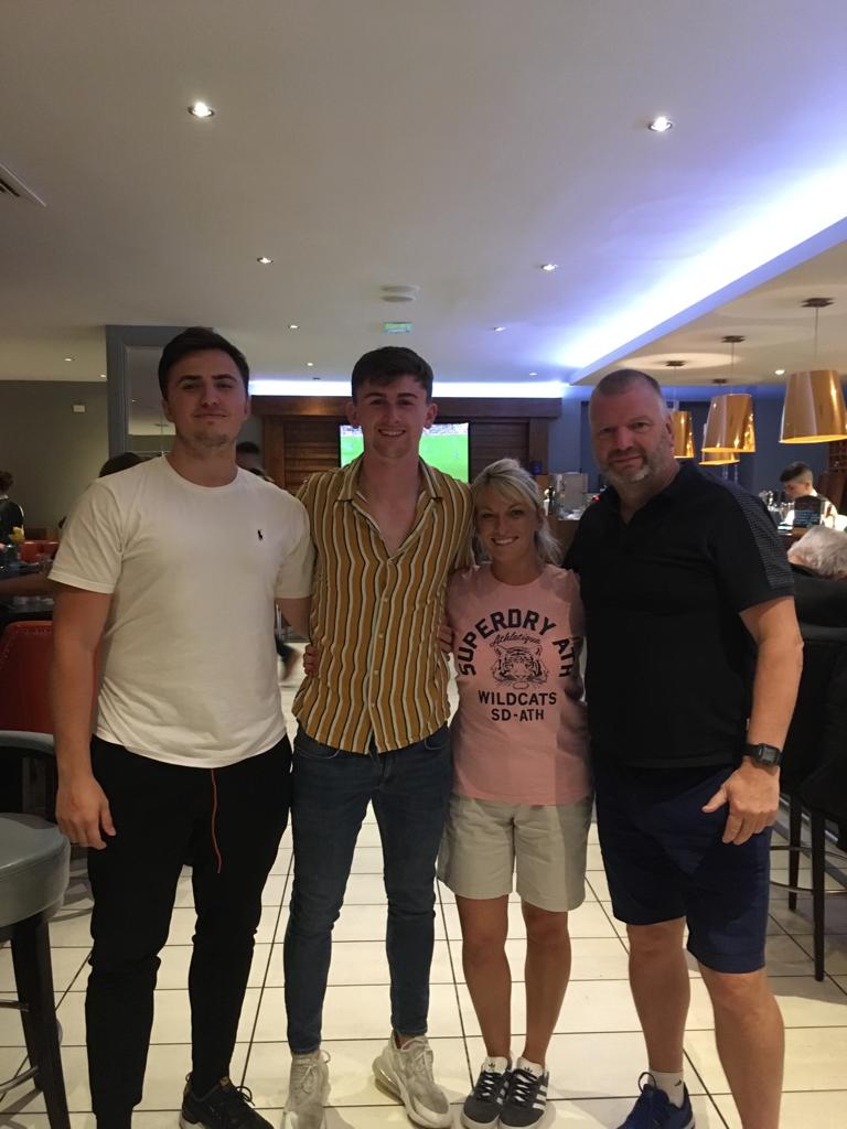 lkennedy665's tweet photo. Dragons in galway town @jamesmccarthyy @RuairiO16 https://t.co/e2Z7WixxzP