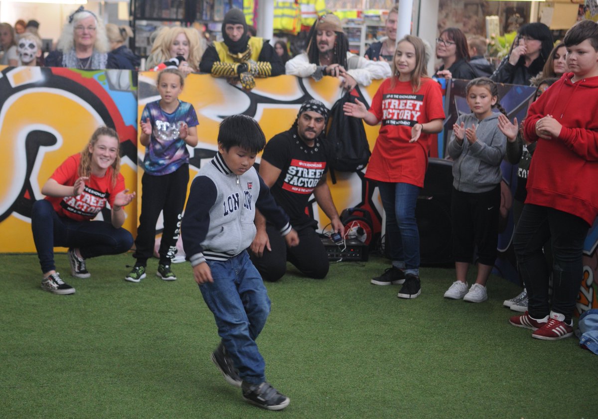 plymouthmarket's tweet photo. Enjoy exciting dance performances and workshops by the guys at @stfactorycic at our 60th anniversary and West End Carnival on the 31st August. This is not an event you want to miss! 😍 #StreetFactory #WestEndCarnival #Plymouth #PlymouthMarket #BritainsOceanCity https://t.co/AuvxfVNeQQ