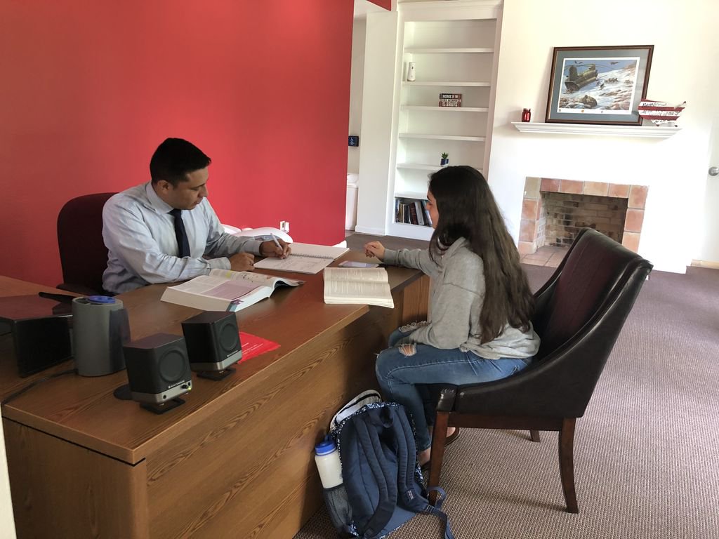 ustveterans's tweet photo. #studying and #morestudying at the #VeteranSuccessCenter here at #CeltNation
Bring a friend like Tomas, #Army #veteran and Sara #coastguard #veteran did. Both are #nursingmajors 
#navy #USMC #airforce #military #college #students #catholic #university #liberalarts #houston https://t.co/2vdTWHCiAV