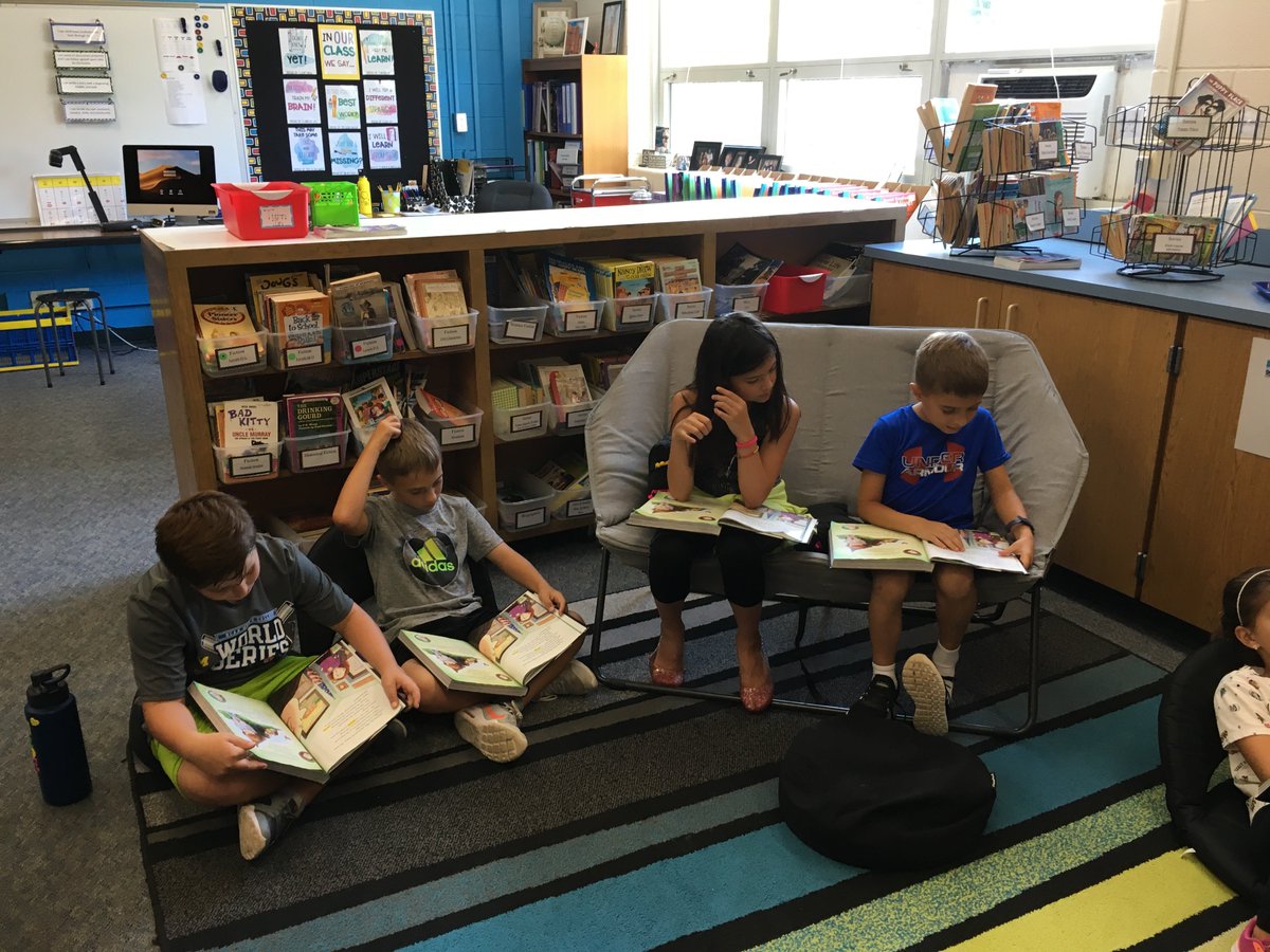 MrsSnader_D70's tweet photo. Reading a Fine, Fine, School and comparing it to Rockland! #d70shinyapple, #d70raptors https://t.co/Jrxspexur4