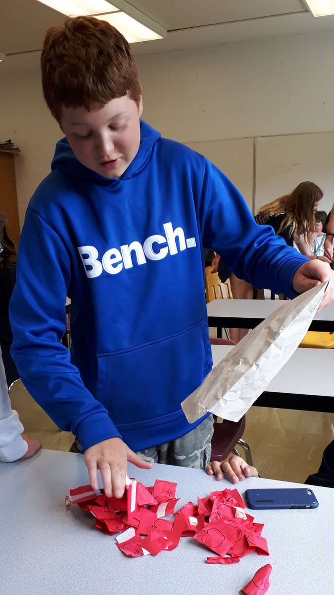LCVI_LDSB's tweet photo. #HeadStartLC Day 2: Apple Hunt and Zip Obelisk team challenge https://t.co/lhgjyMEe8W