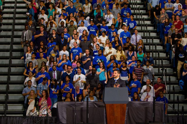 insidehighered's tweet photo. SUNY Buffalo increased their 4-year graduation rate from 35% to 55% by having students sign a pledge that they will try to graduate in 4 years, by requiring them to meet with an academic advisor every semester, and more #IHEstudentsuccess https://t.co/wLxX00ooIK