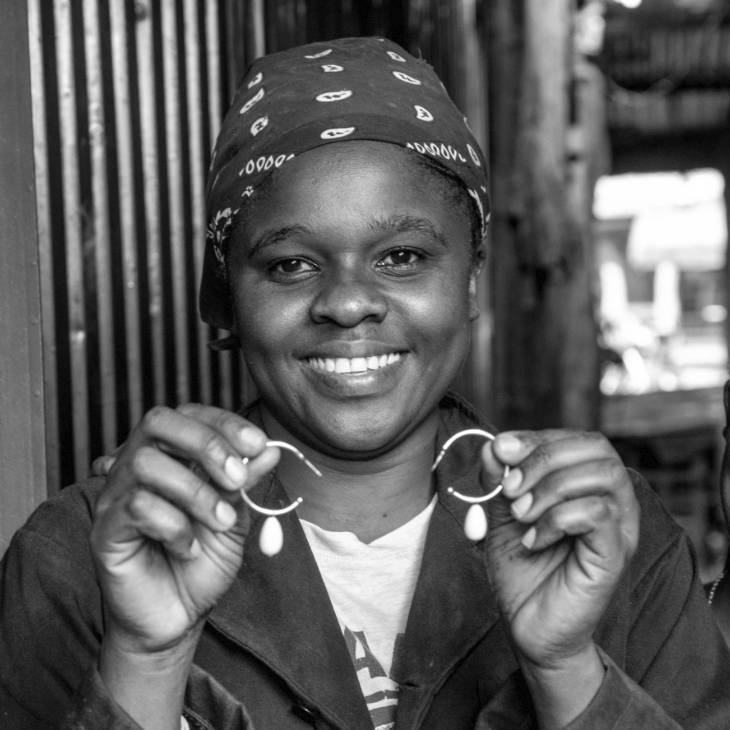 Thank you @ANTIDOTESWORLD for featuring our artisan Veronica in A Voice for the Makers ✨

antidote.us/pages/a-voice-…