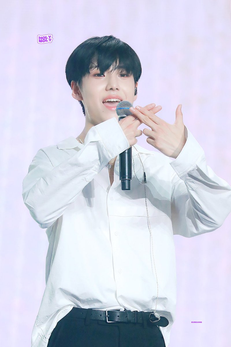 holymoly_es's tweet photo. 190827 귀염둥이 햇님 #이은상 #LEEEUNSANG #X1 #엑스원 https://t.co/ObHgjyrQNd