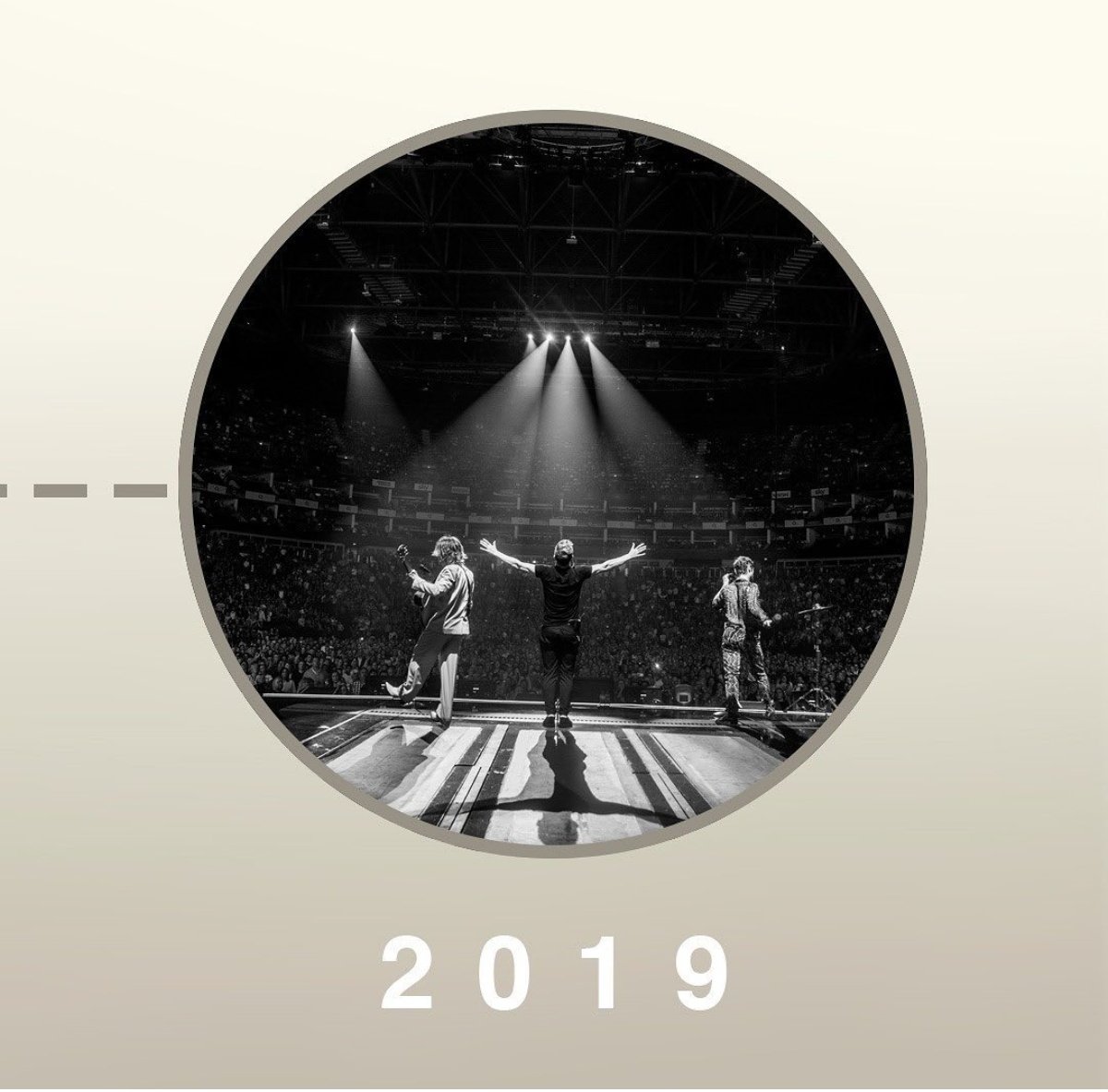 TakeThatFanBase's tweet photo. @HowardDonald @OfficialMarkO @GaryBarlow (@robbiewilliams #JasonOrange) #touring #career #bigpart #whichonedidyousee
https://t.co/OPafOrRAcT https://t.co/WV0WHy4Rdl