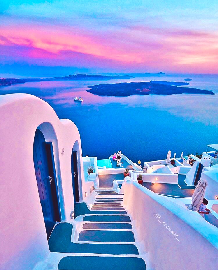 WeliveWorld's tweet photo. Chromata Santorini https://t.co/IXuMnNu7zv