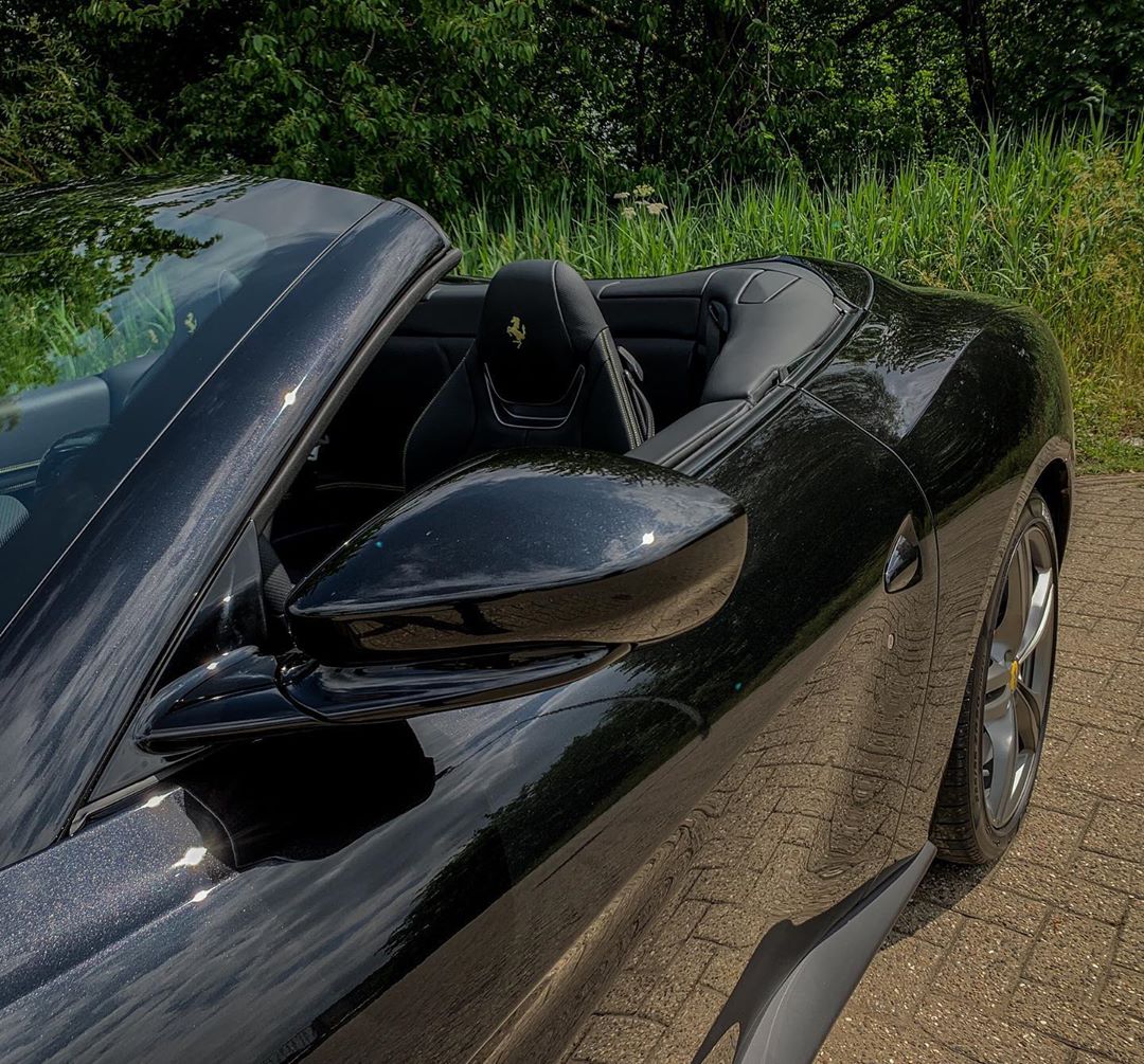 luxurioustious's tweet photo. Any fans of the Portofino? Perfect summer car... 🇮🇹 #Ferrari #Portofino #DrivingFerrari #InsuredByWolf #FerrariPortofino https://t.co/Unwn9C4gTS