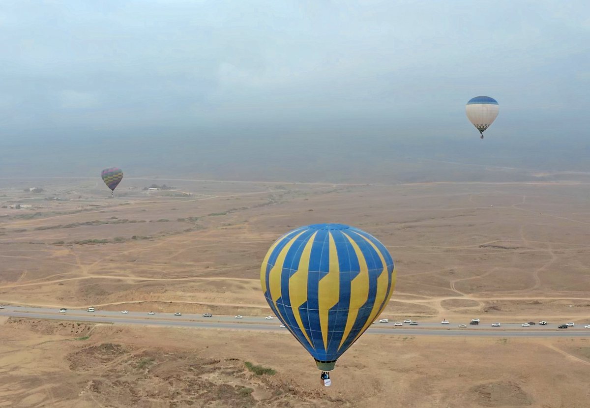 omanballoons's tweet photo. لكل رحلة عظيمة🎈، خطوة يملؤها الشغف والطموح🌟

#كرنفال_المناطيد 
#خريف_صلاله2019

@sabeenoman https://t.co/BLF9sN0nix