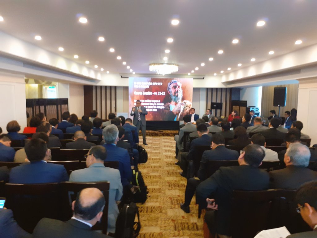 "Cuando comprendemos que la mano de Dios está al control de todo, podemos dejarlo todo en las manos de Dios". -Pr. Enzo Chávez
#CADeUPS