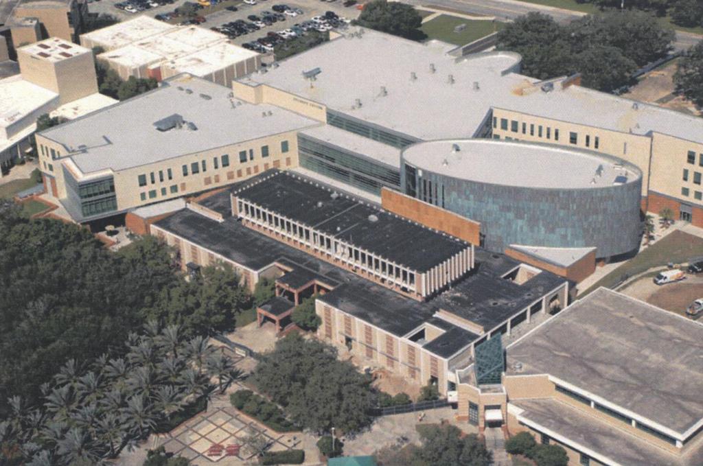 AdvanceUSF's tweet photo. #OnThisDay in 2008: The new Phyllis P. Marshall Student Center opens to the public. Check out the construction and demolition photos of the old MSC. #beforeandafter #USF #usftampa #USFMSC @USF_MSC https://t.co/Y1BgP2gzNW