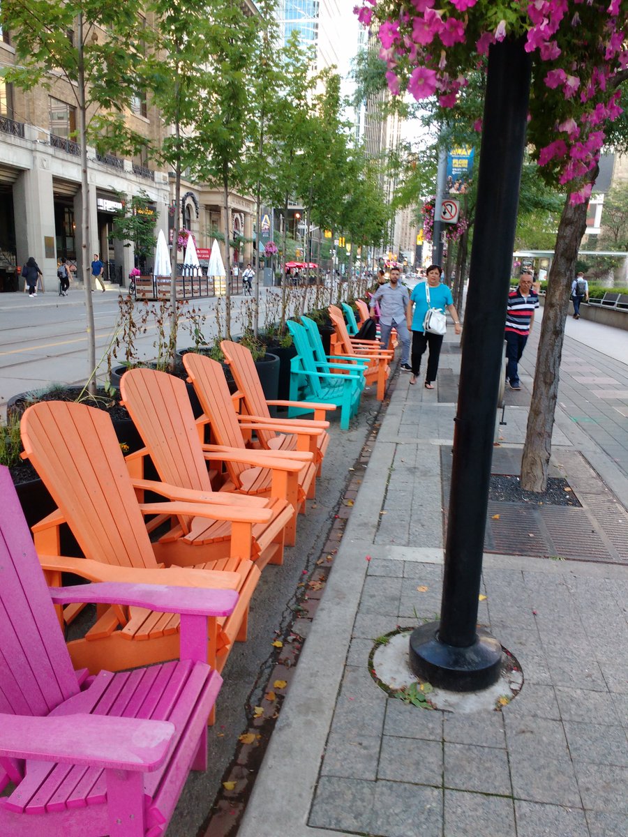 dylan_reid's tweet image. I feel like plastic Muskoka chairs are one of the unsung but brilliant innovations of public space and #sitTO in recent years. Love seeing them in parks, by the waterfront trail, etc.