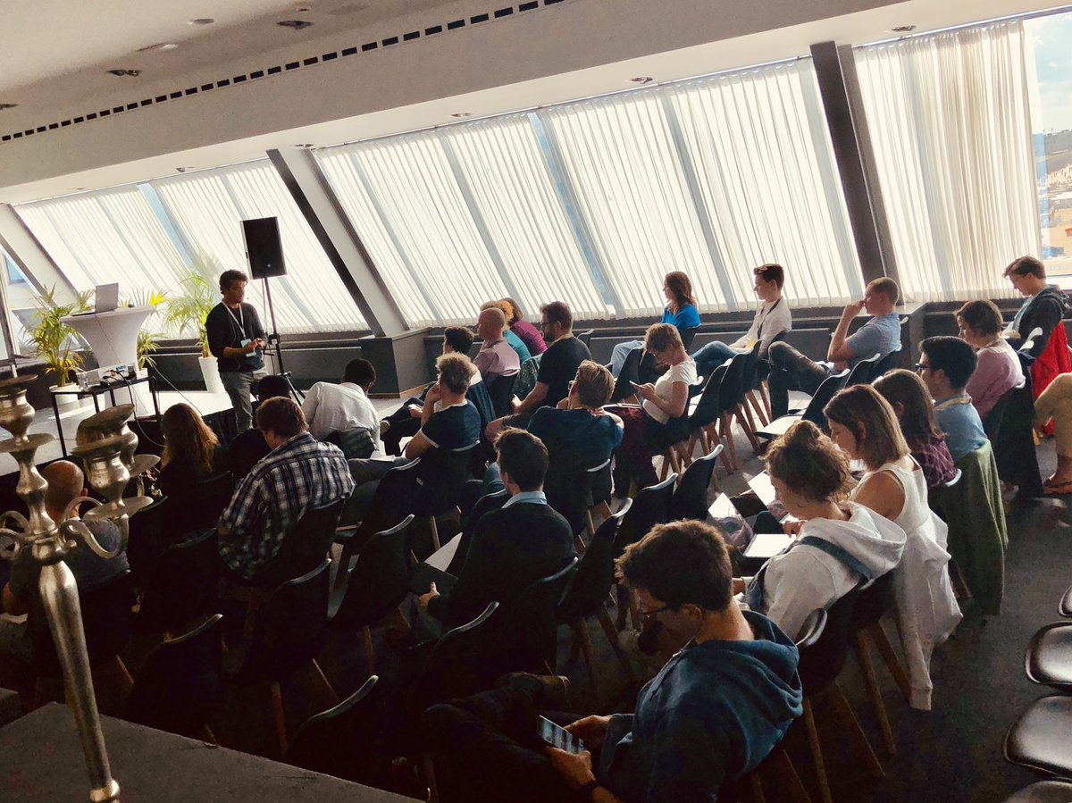 DiLievens's tweet photo. How to organise #teams in a way that give them autonomy, trust & freedom while still keeping a clear overview❓⏩but do not forget TO FRAME HARD ⚠️: non-negotiable rules 📜, OKRs 🎯, roles&responsibilities 📝, & governance structure ⚙️ #HRday #StartitatKBSea #workshopwithaview 🏖 https://t.co/rv8kjqZi7q