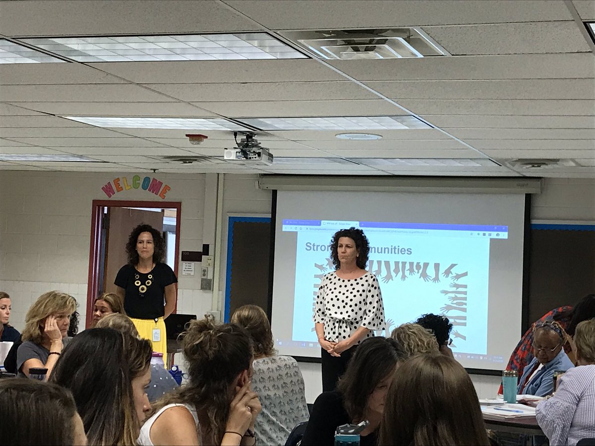 FCPS_OSS's tweet photo. Building a community of writers @CameronElem.
Thanks to @LindsayDuch and @ahgreene81b for your thoughtful PD today. https://t.co/ma3aq7o9mN