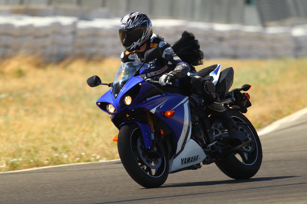 Z2trackdays's tweet photo. Happy Tuesday!! Can't wait for this weekend's Women's VIP event and Luau @ThunderhillPark - come join us and ride with the ladies of @z2trackdays ! 

 #blucru​ |​ ​#yamaha​ |​ ​#yamaharacing https://t.co/3fBDRZWsxH