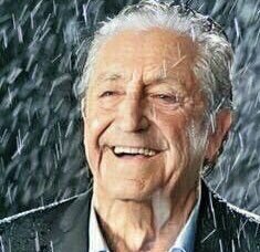 jpedrerol's tweet photo. ¡QUÉ LOCURA! Ya somos más de UN MILLÓN de amigos y enemigos en twitter. GRACIAS por apoyarme y criticarme. Nos estamos haciendo mayores juntos 😉 https://t.co/1l2NGjIUmp