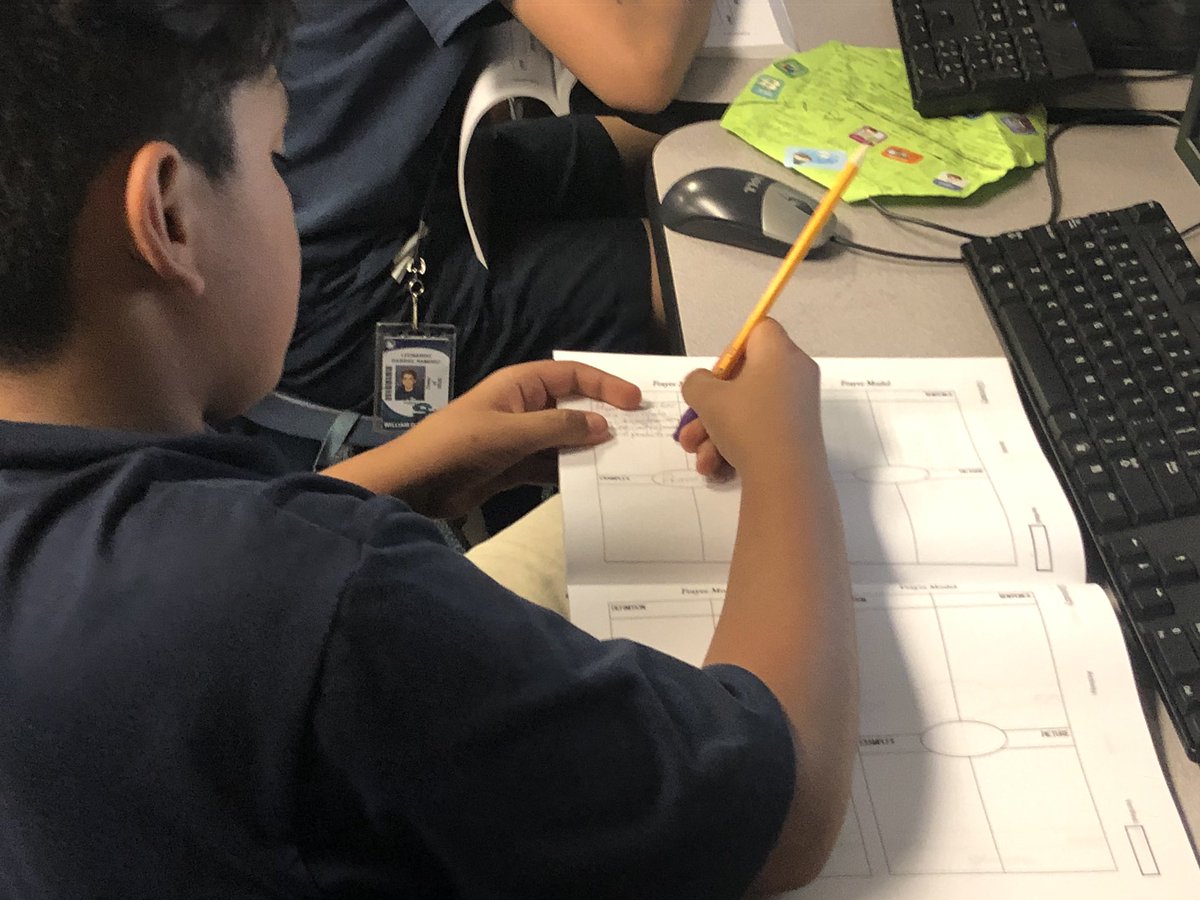 OVarela_WDSMCTE's tweet photo. Students excited to receive their new CTE Engineering Notebook. Can not wait to see what our young engineers will create. Thanks SISD CTE for investing in our students. #StalionsLeadtheWay #TeamSISD https://t.co/kI6sc9kLT9