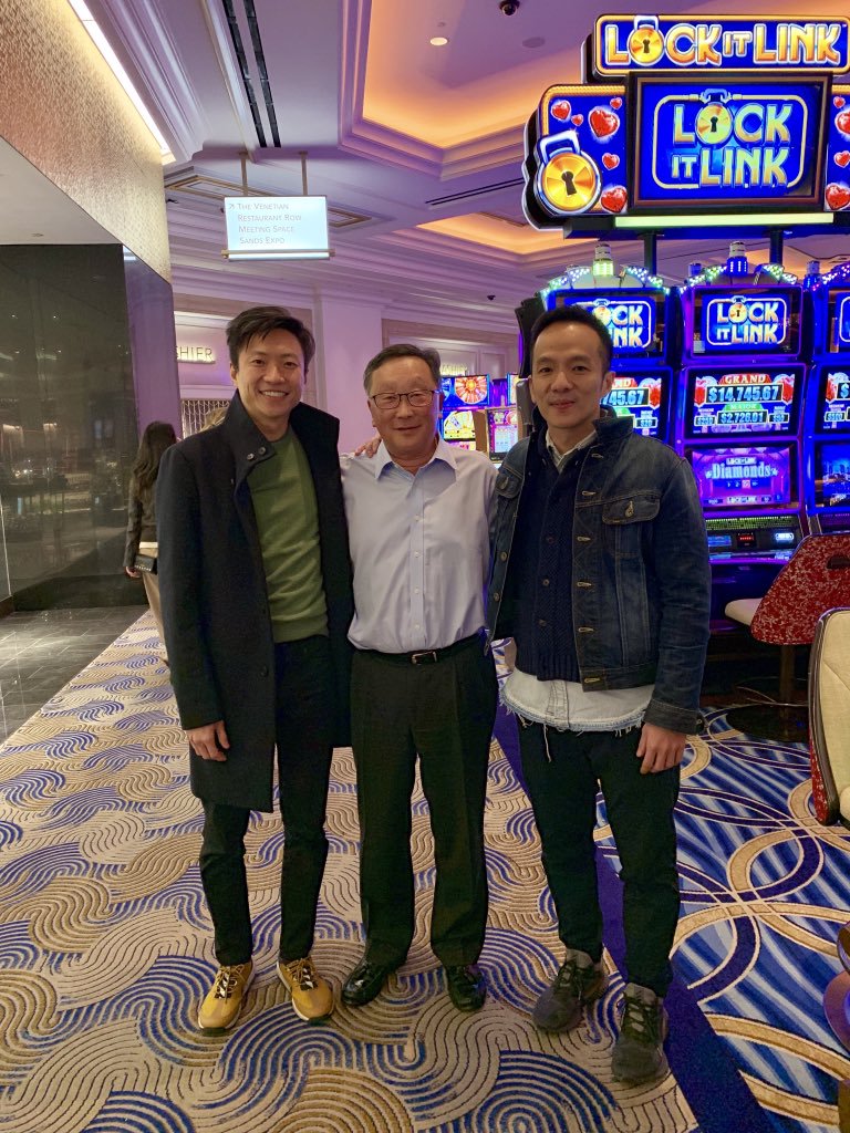 shitdaavesays's tweet photo. Spending his $ as investors wither. @JohnChen @BlackBerry @cylanceinc #weslum $bb #cuthisass #nextceo @Alex_Thurber @martyjbeard https://t.co/lWA8RR5BGy