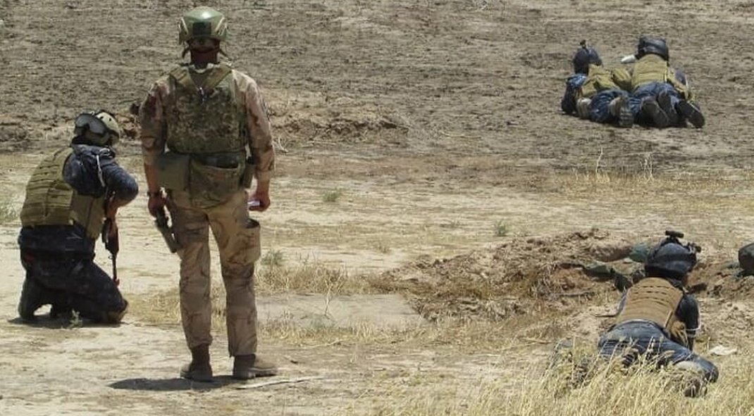 lancelot_xbal's tweet photo. El Ejército 🇪🇦 advierte desde Irak: "Daesh tiene células durmientes a la espera de volver a operar". https://t.co/anme7ZyoDk Las alimañas yihadistas esperan a "estar en condiciones de volver a operar". #NoToDaesh https://t.co/m7kGxHHACM