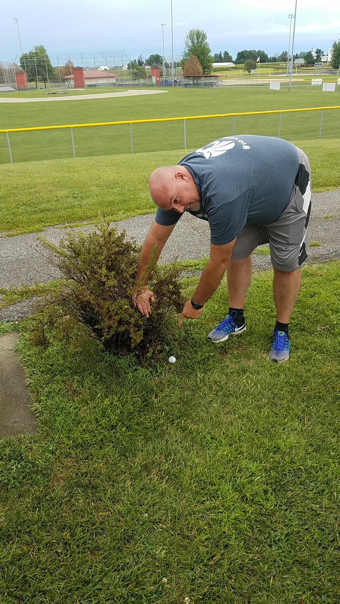 jkotz527's tweet photo. #wearegrinnell #foundit #dontslice https://t.co/2kiO74AaRf