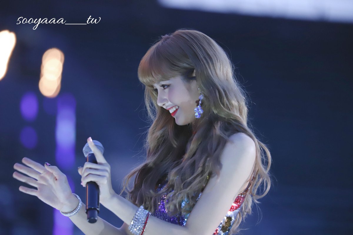 sooyaaa__tw's tweet photo. 180622 LISA
#BLACKPINK #LISA #블랙핑크 #블랙핑크리사 #리사 💃🏻by 비스킷 https://t.co/bQ9QferCsf