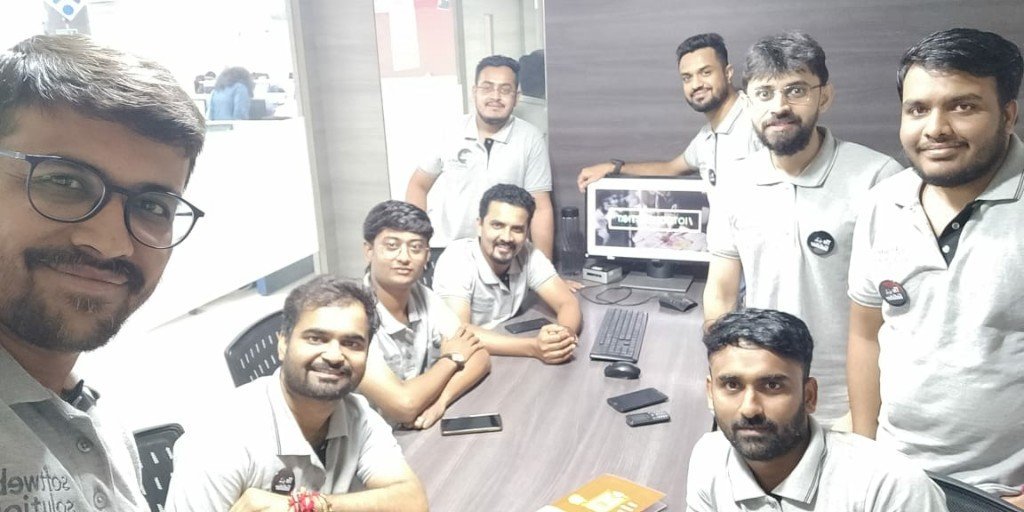 ZP_2188's tweet photo. And the hustle continues. 

#Hackathon ##IoTConnectNXT #SmartFacilityMonitoring #Avnet #IoTconnect #DigitalGarage https://t.co/43JLwhrRzN