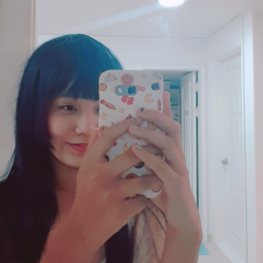heroine2007's tweet photo. 오늘 보부상에서 득템햇습니당 ㅠ 🤣💦
가발 처음 써보는데... 이상한거 ��니당 ☺

#보부상_카페 #소노다_우미 #가발착용 #일종의_서코준비 https://t.co/h1ON42NGug