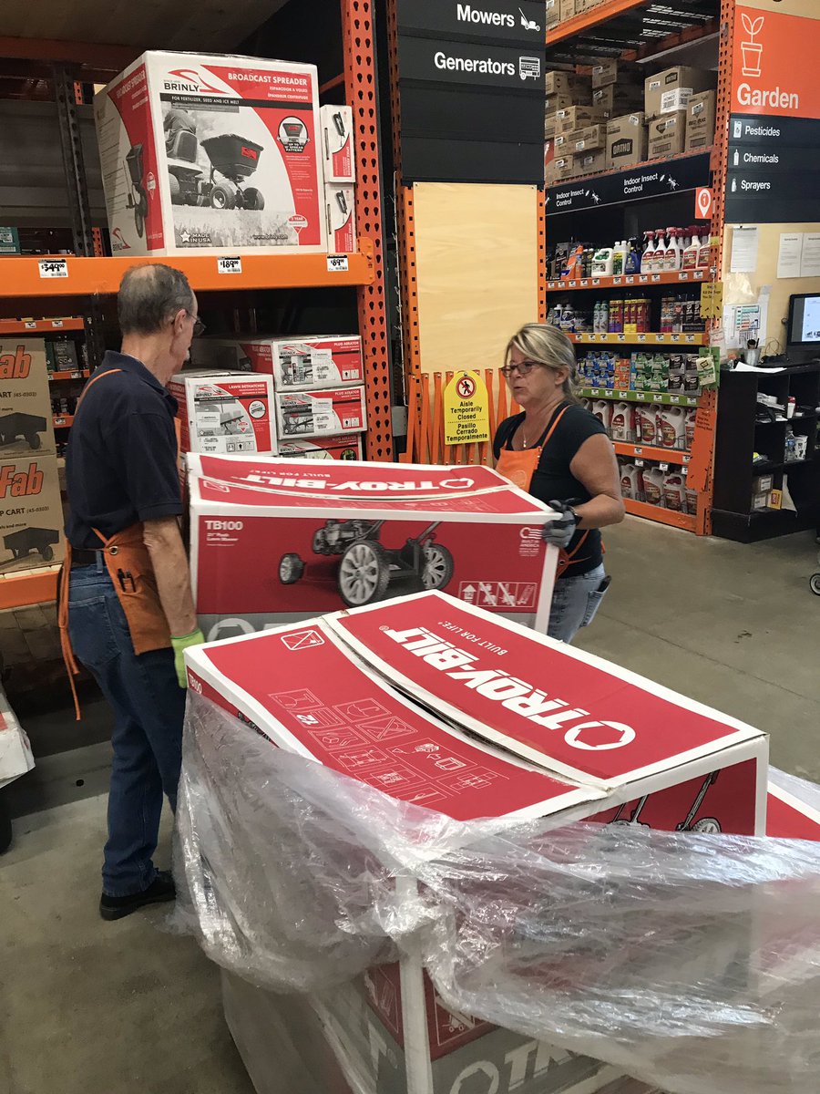 Great Job on the team lift Michelle and Terry!! #safetyispersonal