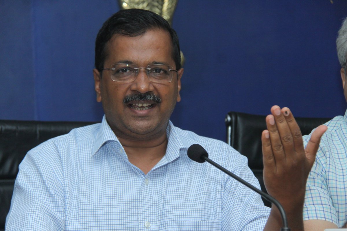 ians_india's tweet photo. The 25 buses, flagged off by #Delhi Chief Minister #ArvindKejriwal, were part of the 1,000 #buses the city will get by the year-end under the #Clusterscheme. The Delhi Transport Minister said that delivery of these 1,000 buses would be completed by December.
Photo: IANS https://t.co/OyGUL90cCK