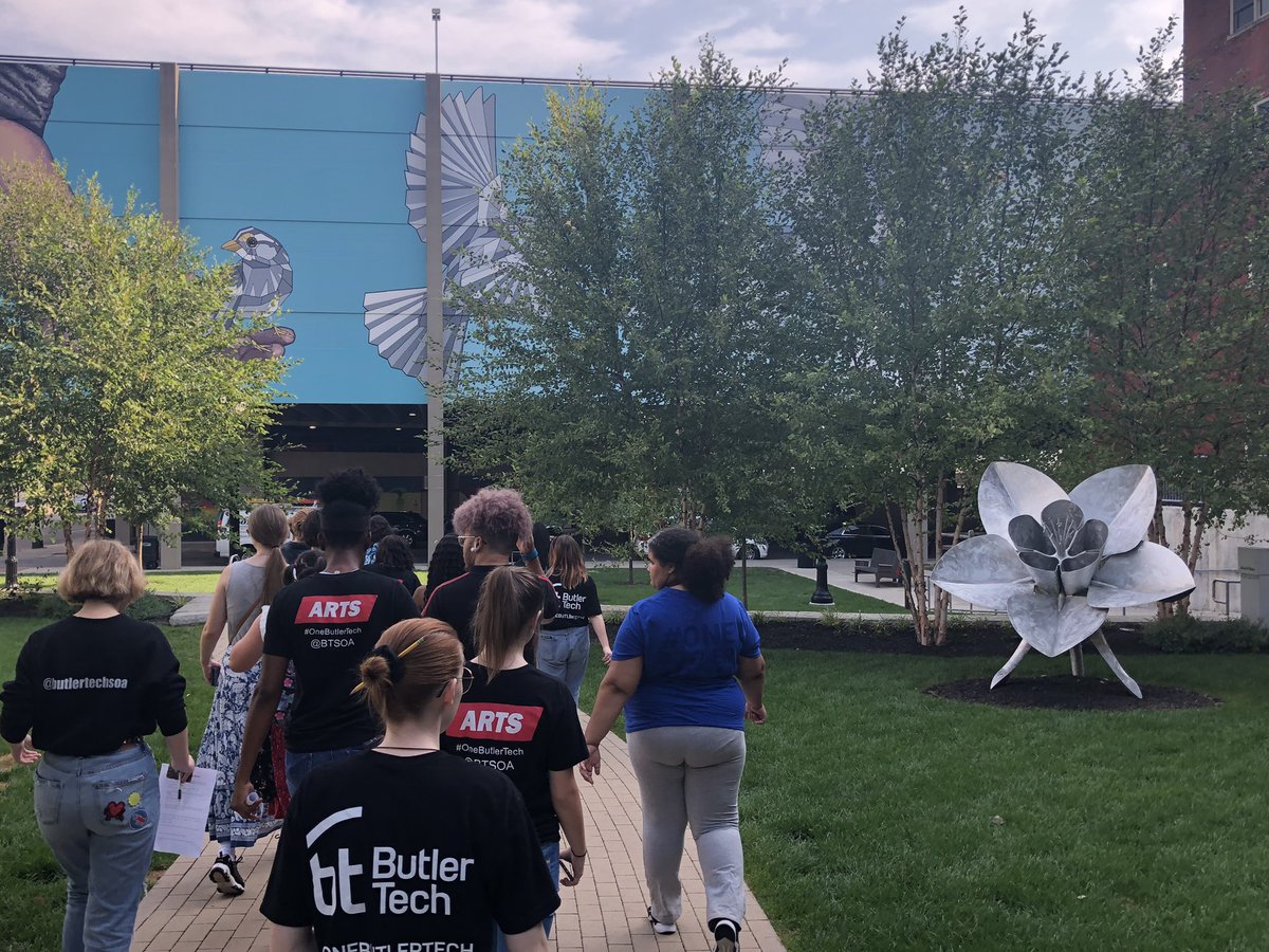 SammiKateP's tweet photo. Enjoying the tour of newer developments and businesses in Hamilton today!! Our @ButlerTech School of the Arts students are super excited to start formulating their business plans and digging into data!! #hamiltonremix #stats #probability #ibelieveinhamilton #onebutlertech https://t.co/oOpqaUQ2Yu