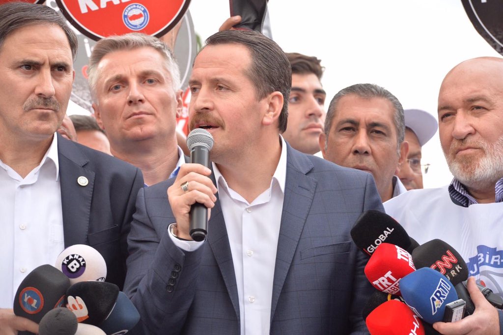 MetinYilanci's tweet photo. Emeğimiz ve Geleceğimiz İçin İş Bıraktık...

Memur-Sen Genel Başkanı @_aliyalcin_ , @ailevecalisma’nın önünde basın açıklaması yapıyor. https://t.co/gQTSBWqgC1