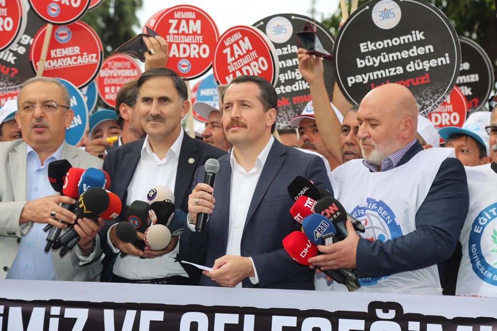 MetinYilanci's tweet photo. Emeğimiz ve Geleceğimiz İçin İş Bıraktık...

Memur-Sen Genel Başkanı @_aliyalcin_ , @ailevecalisma’nın önünde basın açıklaması yapıyor. https://t.co/gQTSBWqgC1