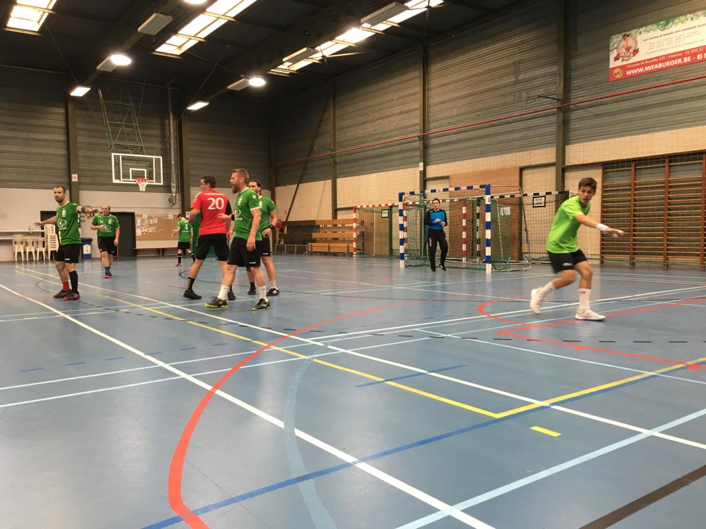 WaterlooHandbal's tweet photo. Nos Lions recevaient l'équipe de Uilenspiegel pour effectuer leur premier match de préparation.
#WaterlooAmbiorixSportsHandball #HandballWaterloo #WaterlooHandbal #UilenspiegelHandbalWilrijk #MatchDePreparation https://t.co/CLRoncqE4v