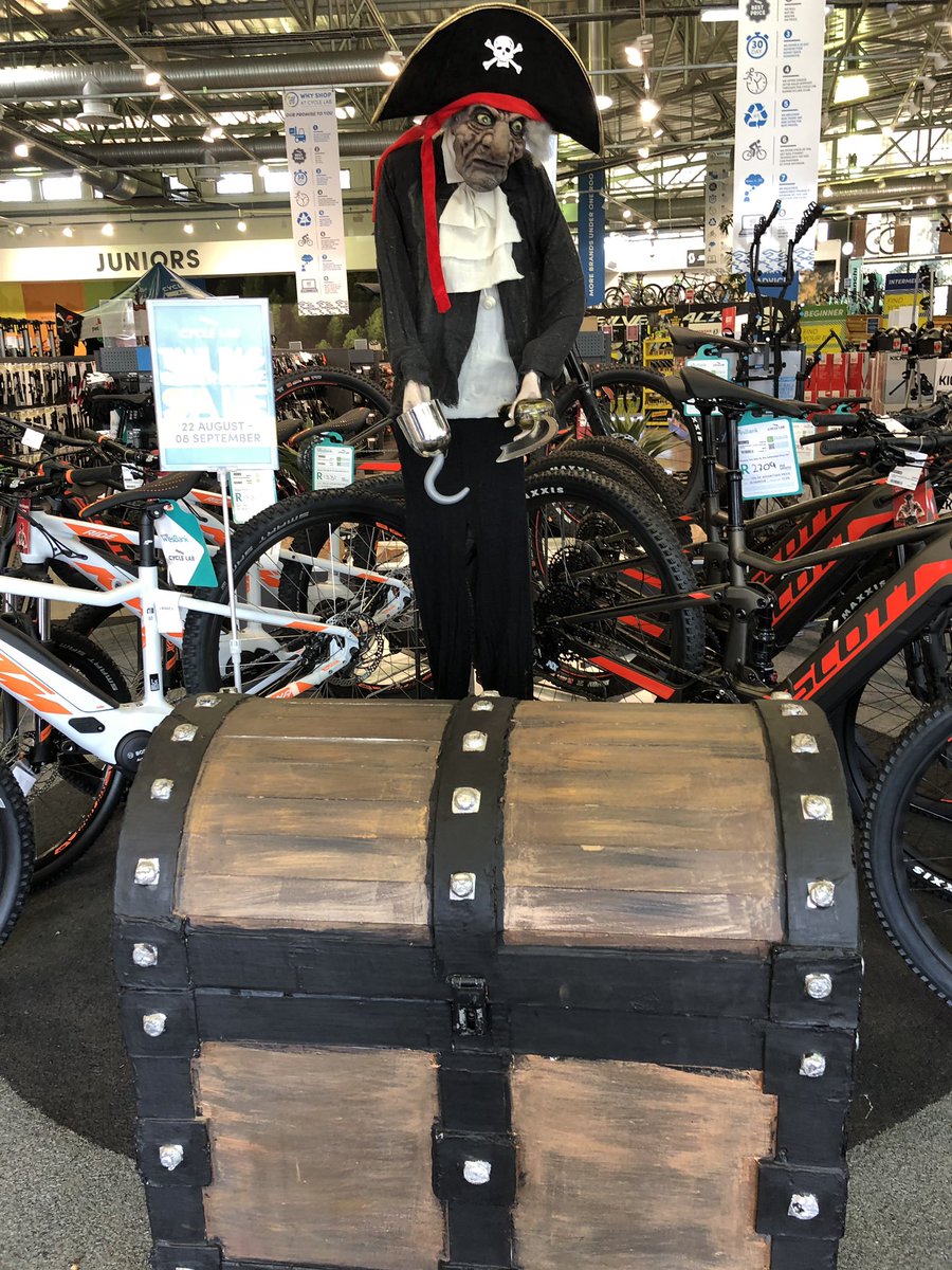AndrewMclean's tweet photo. Watch this space. @cyclelab_ZA nationally has something special starting Thursday. Come loot our Treasure chest. Over R20mil of loot must go #bigbounty #makeusanoffer https://t.co/Ze7qLUVkZD