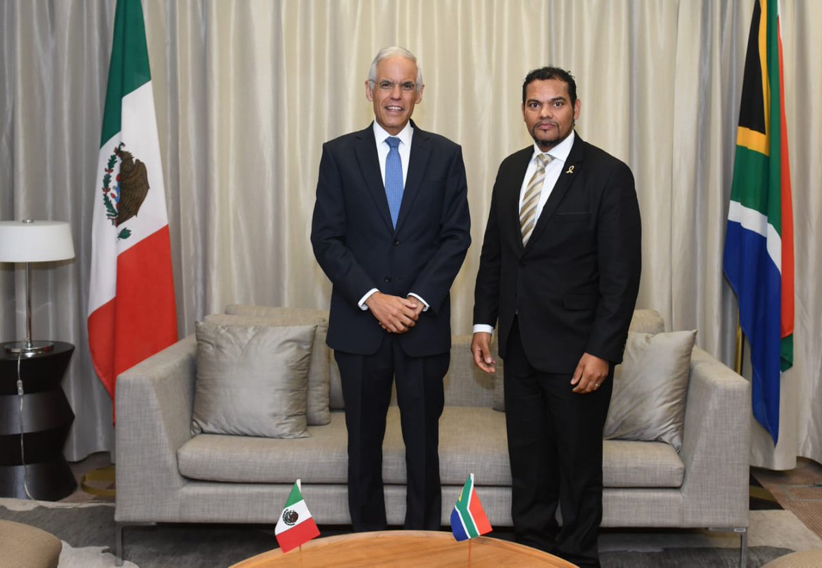 DIRCO_ZA's tweet photo. The Deputy Minister of International Relations and Cooperation @alvinbotes welcome Minister of Foreign Affairs of the United Mexican States, Mr Julián Ventura, for a bilateral meeting. #SAMexicoRelations @GovernmentZA @UbuntuRadioZA https://t.co/miSQaYl8np