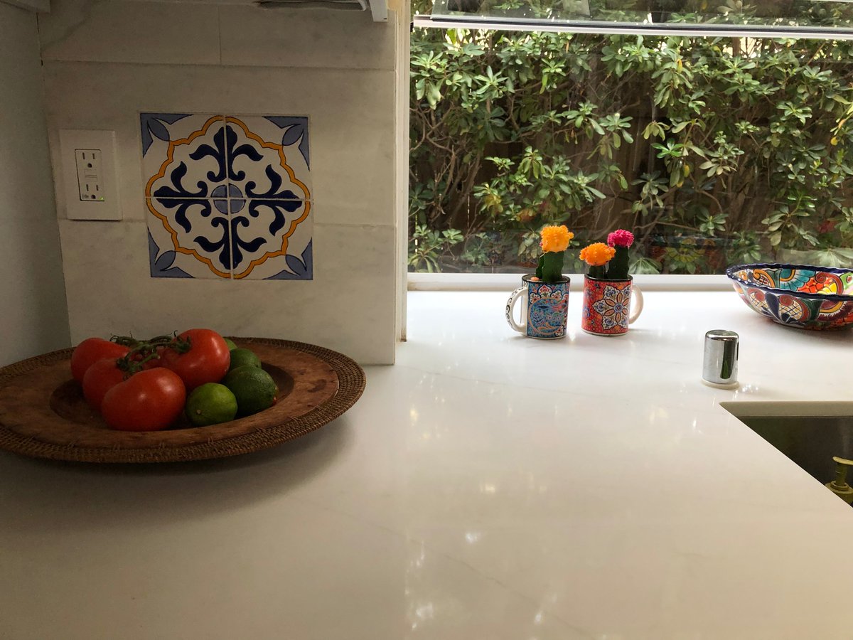 aurea_stone's tweet photo. Navy has such sophisticated feeling when pairing with our beautiful #aureastone marble look in #lincoln. Look at this golden accents and Spanish tiles!
Design by @nasimdesigns
Distributor @modulmarble
#navykitchen #marblelook #countertops #interiordesign #mediterraneanstyle https://t.co/57XeY7VLYk