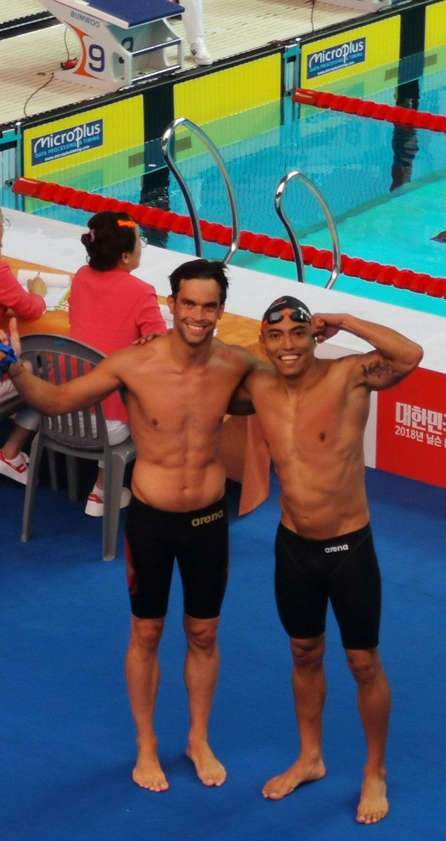 Loic_Guilpain's tweet photo. 🏊 Fin de ces #FINAWorldMastersChampionships à #Gwangju avec des résultats satisfaisants bien que perfectibles 😅 mais surtout des rencontres et des moments inoubliables 😍
Merci à toutes celles et ceux qui m'ont soutenus durant cette aventure
#MakeTheWaveMasters
#FINAGwangju2019 https://t.co/lBNlUAvuy6