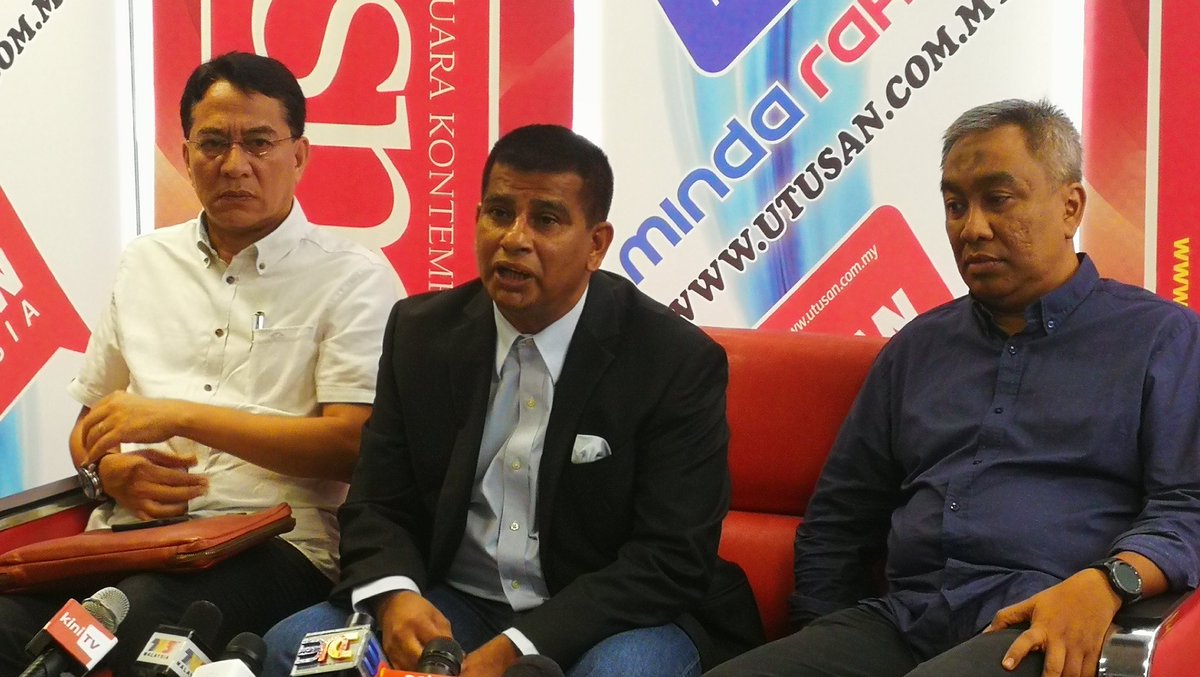 UMonline's tweet photo. Buat para pembaca sekalian.

Akhbar Utusan Malaysia dan Kosmo akan diterbitkan seperti biasa, esok dan seterusnya.

Begitu juga dengan #UtusanOnline, kami tetap beroperasi seperti biasa. #jalanterus https://t.co/N21Hj27GgM