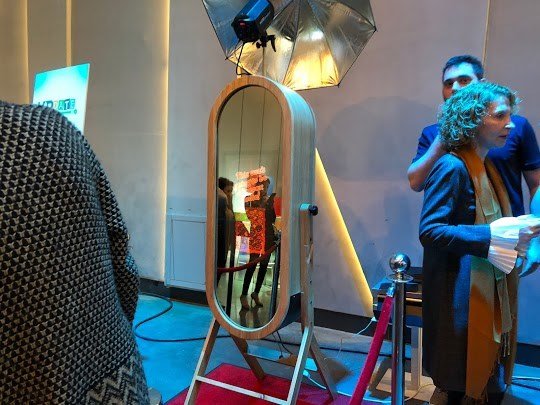 bamphotobooths's tweet photo. @bamphotobooths makes it easy to spice up your #photo_session with hilarious props, a fun-loving atmosphere, instant customized prints for you &amp; your friends🤩

✅ Give it a try!! Book Our Interactive #Mirror_Photo_booths for your next event TODAY !! - https://t.co/aD1E8GOANp https://t.co/Cd8teNFJ47
