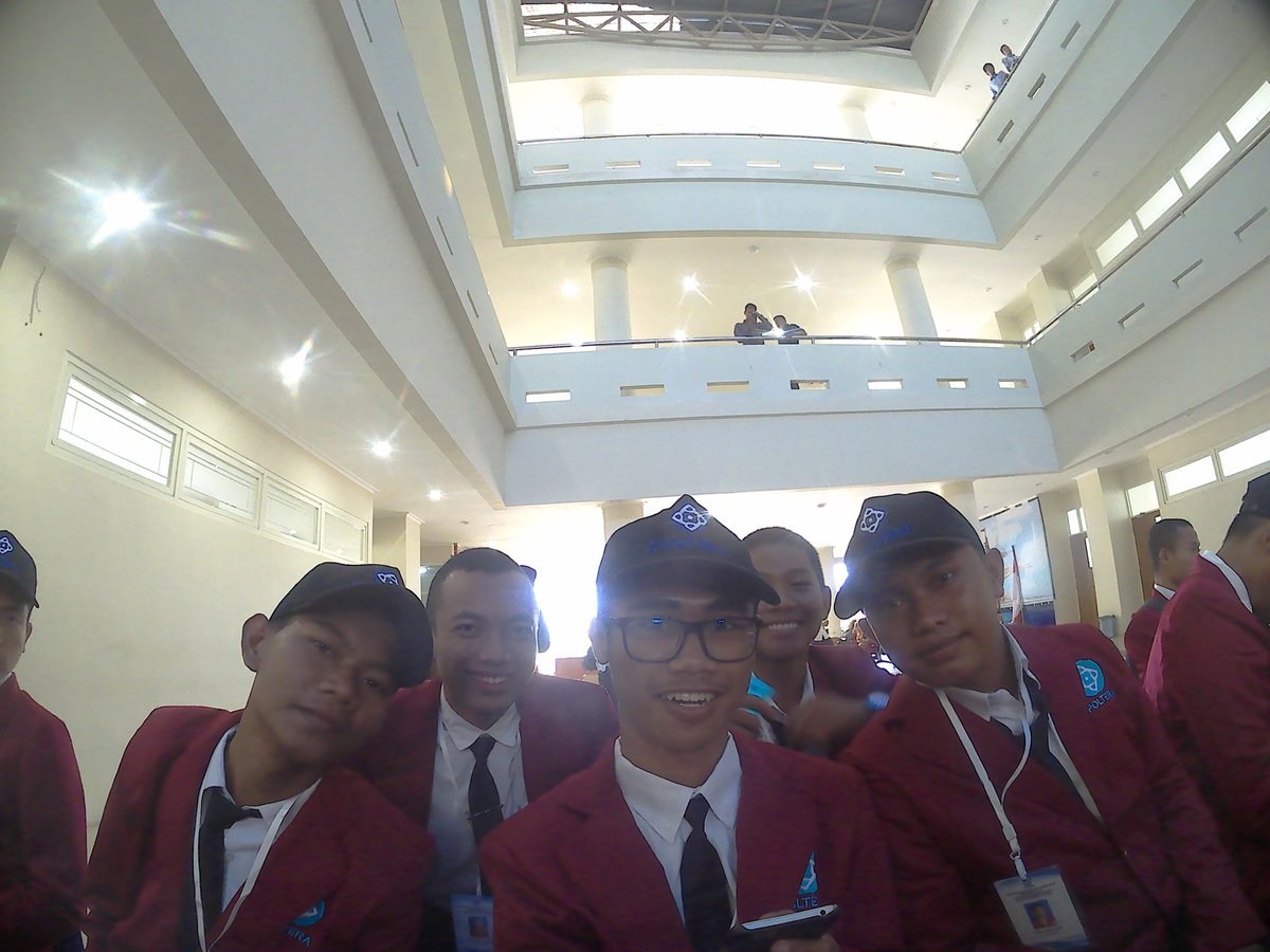 aryaadiyatma_'s tweet photo. Alhamdulillah pengukuhan mahasiswa #politekniknegerimadura #poltera https://t.co/YgQ2sR3JZ4
