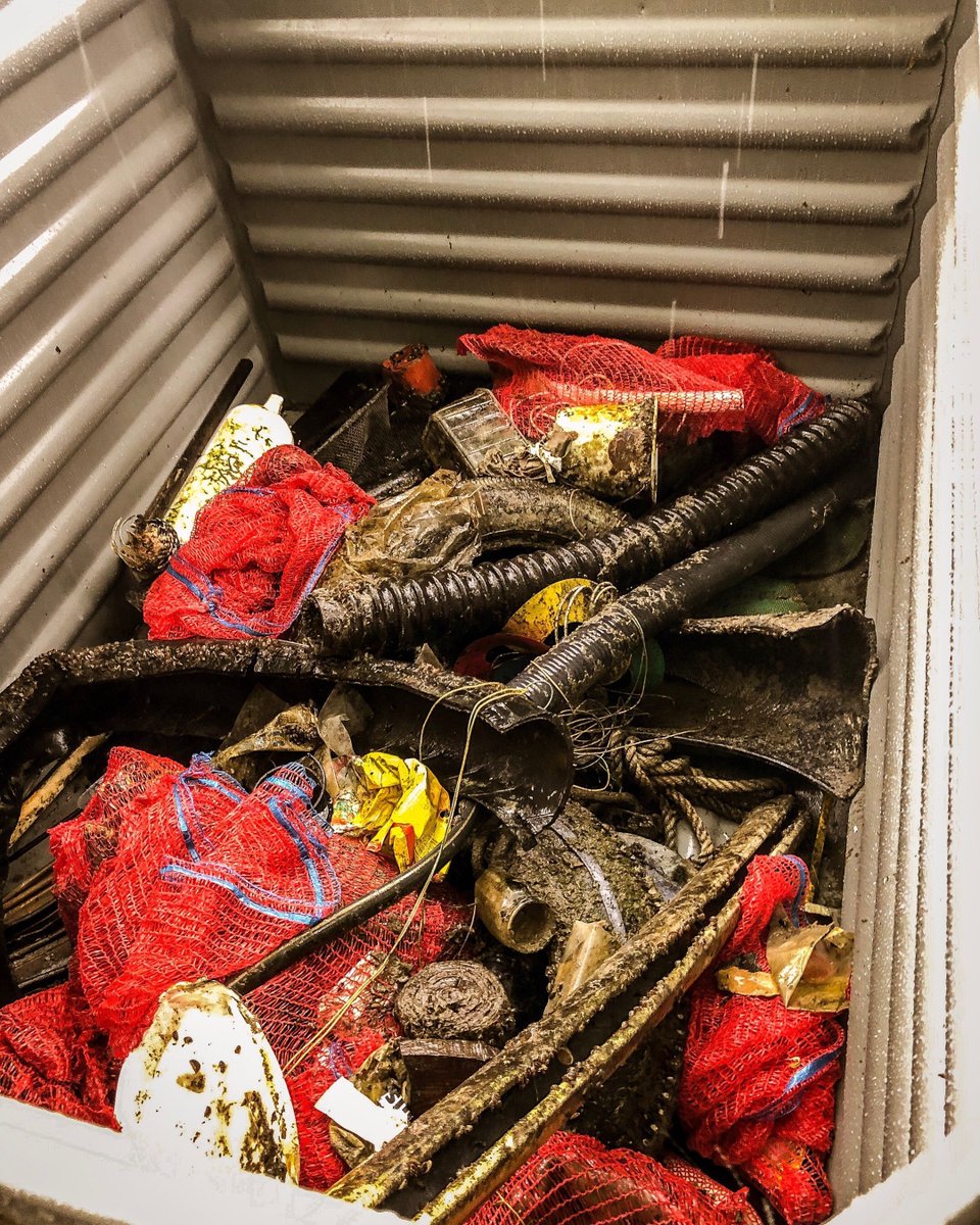 abfalltaucher's tweet photo. Kennst Du das Wasserschutzgesetzt?
Jedermann ist verpflichtet, alle nach den Umständen gebotene Sorgfalt anzuwenden, um nachteilige Einwirkungen auf die Gewässer zu vermeiden.
Wer Massnahmen nach diesem Gesetz verursacht, trägt die Kosten dafür.
#abfalltaucherschweiz https://t.co/21JeLSNBkK
