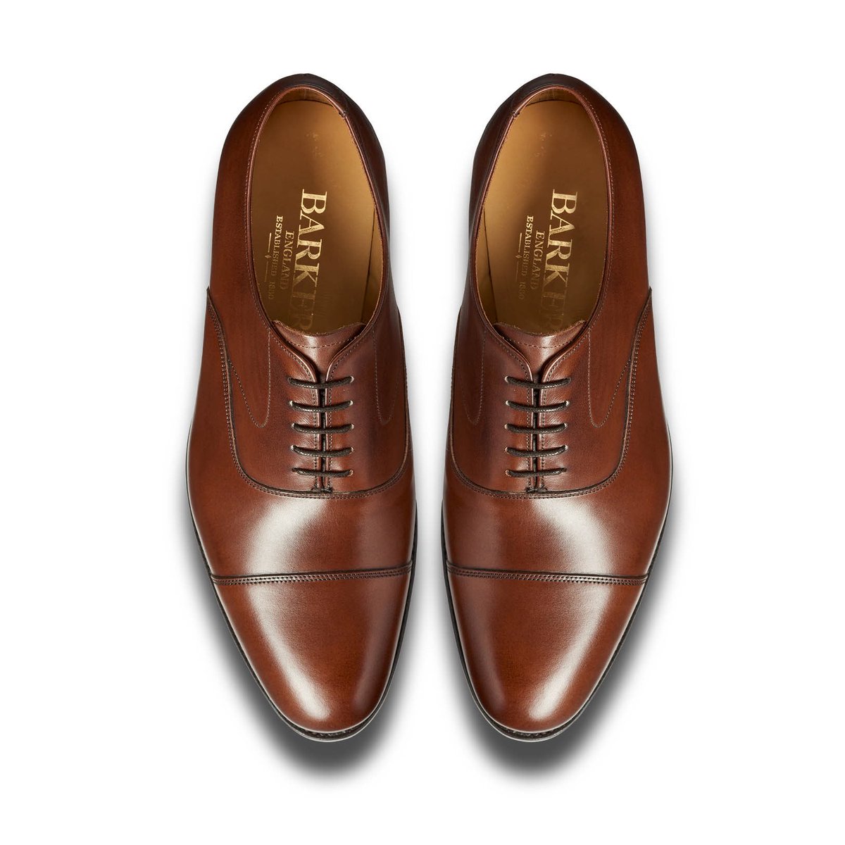 UNMUTE_URSELF's tweet photo. Something for the #NoFrillsGang! Simple and Classic, you can choose either a pair with dianite or leather sole. Shop MALVERN here => https://t.co/ZFmPB4eaWp #igaspofficial #barkershoesltd #Toecaptuesday #handstitched #menstyle https://t.co/LfiAVN3JBO