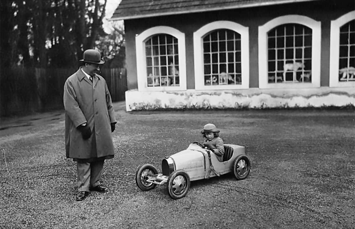 thelittlecar_co's tweet photo. Ettore Bugatti, the founder of @bugatti with his son Roland in his Bugatti Baby. He and his older son Jean made the original Baby for Roland’s 4th birthday.

#Bugatti #BugattiBaby #BugattiBabyII https://t.co/CB5tij0JVj