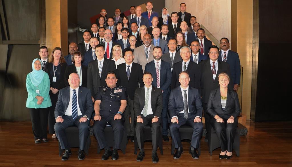 Sharon_Cowden1's tweet photo. Criminals are exploiting vulnerable people. Police are coming together for the 7th annual People Smuggling joint management group co hosted by @AusFedPolice and Royal Malaysia Police.  Working together to stop organized crime in PS  in South East Asia and the region. @CmdrSEA https://t.co/JOHjHvNZpF