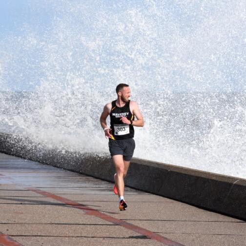 Meet Chris...

Pacing 1 hour 45 minutes after his team winning performance in last year's race (and the award for the best action shot!🌊🌊).

Tag a friend who will be looking out for Chris on race day.
