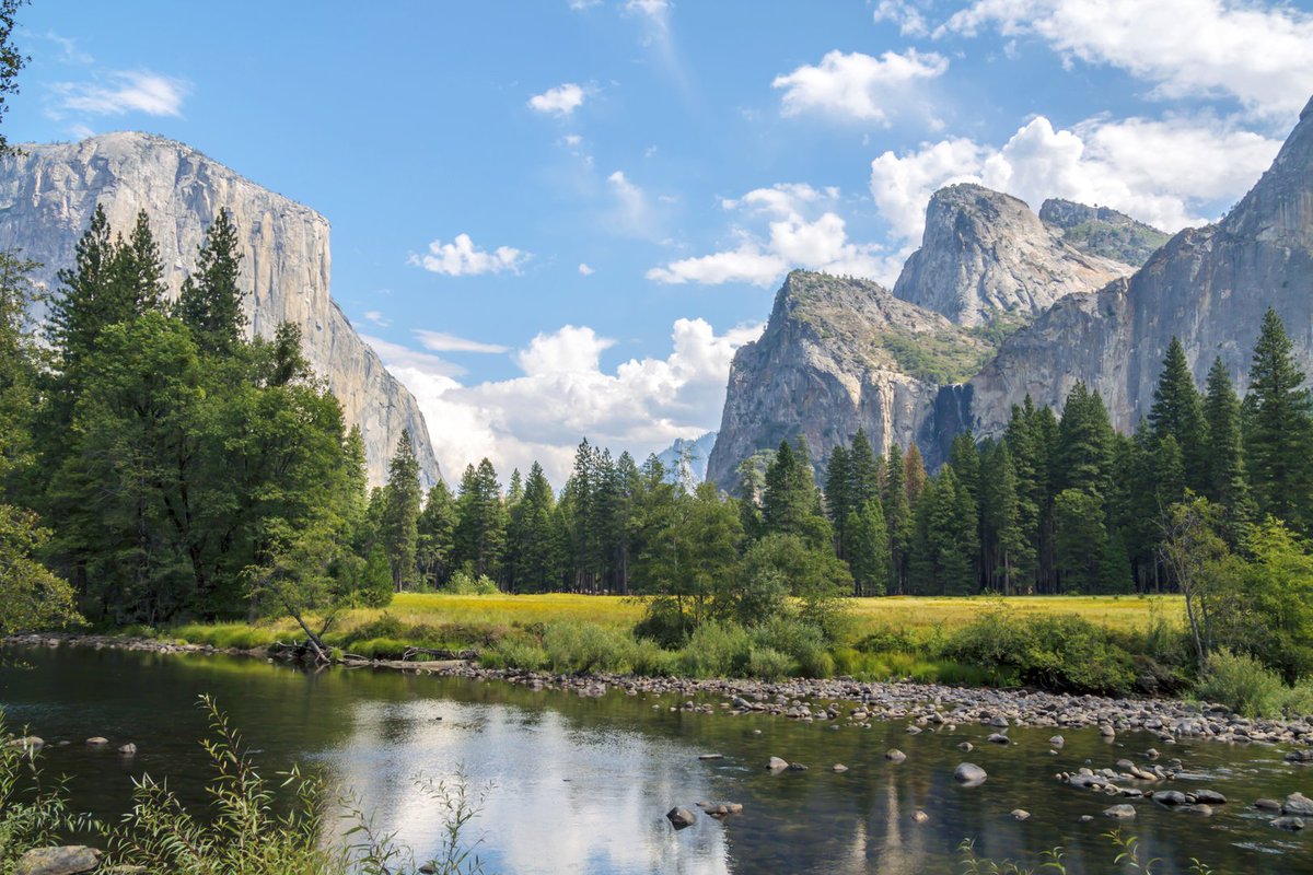 LLBean's tweet photo. The @natlparkservice is inviting everyone to help celebrate their 103rd birthday with FREE admission to national parks this Sunday, 8/25. Get outside, experience these national treasures, and  say "Happy Birthday" – and "thank you!" https://t.co/oQ54xLNyUF