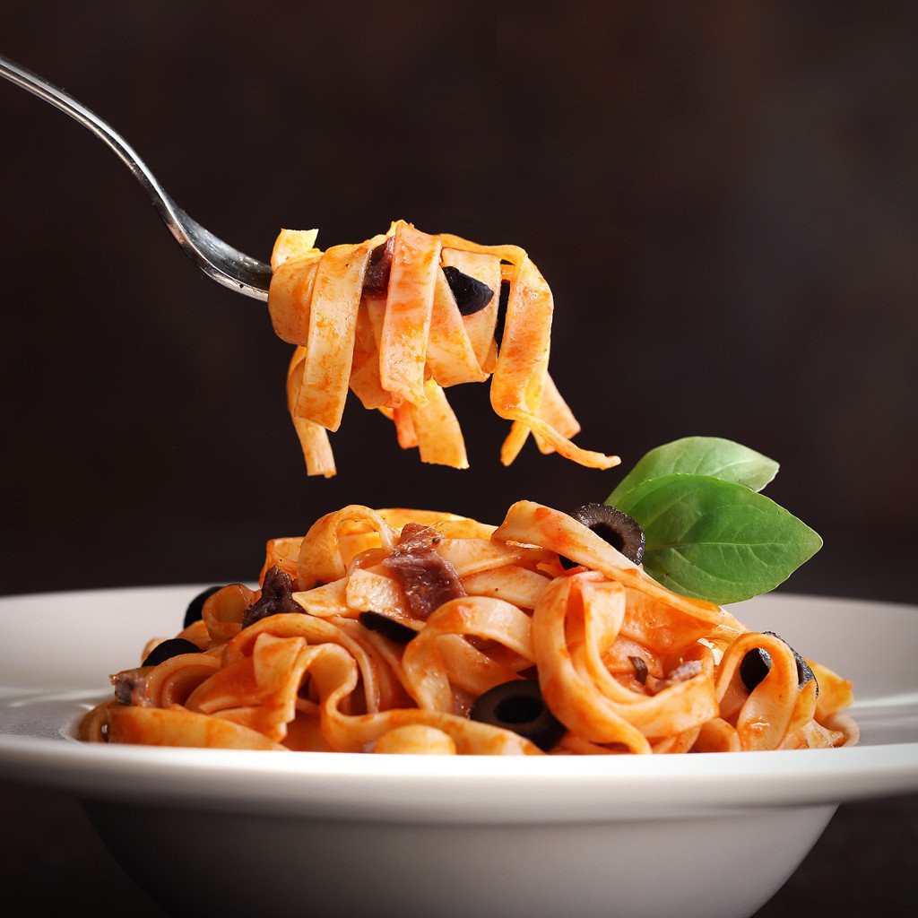 PastaCity's tweet photo. Uno de nuestros platos preferidos, Tagliatelle a la puttanesca 😍
.
#Italianfood #ComidaItaliana #RecetasItalianas #pizzalover #pastalover https://t.co/qohpXg71Gj