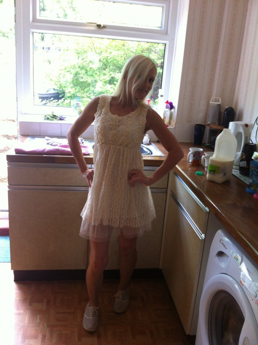 asjones41's tweet photo. Lisa’s cancer diary part 4 https://t.co/9Diyr69UYL https://t.co/yJBHNgrvLa