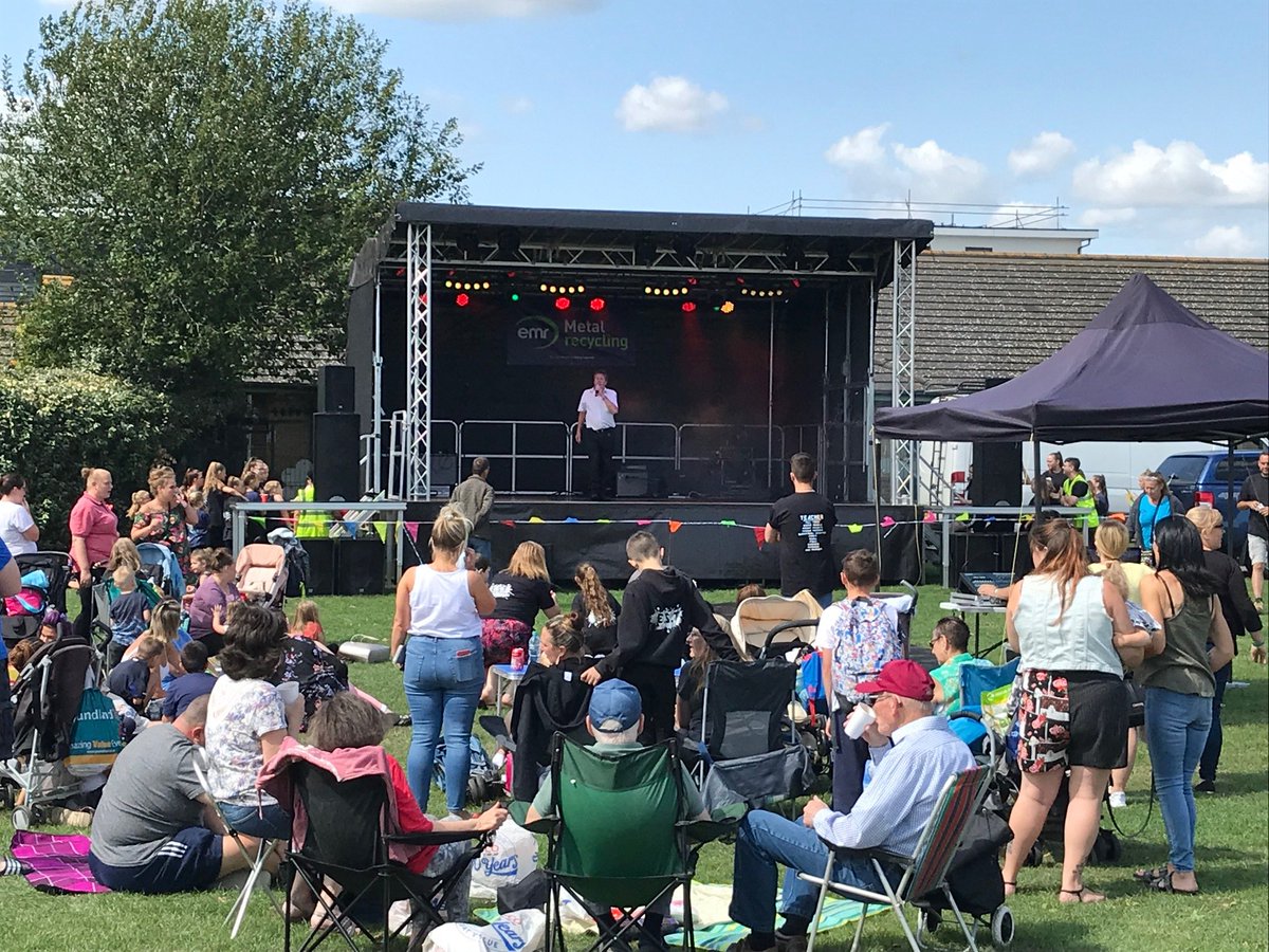 emrgroupltd's tweet photo. Come and see us at the Picnic On The Park today, in Anchor Fields Park, Tilbury. 
You're invited to bring along a picnic and a blanket, find a spot and get involved with all the free fun activities on offer. 
We're here at our EMR stand, chatting all about metal recycling. https://t.co/MVCAbYakVO