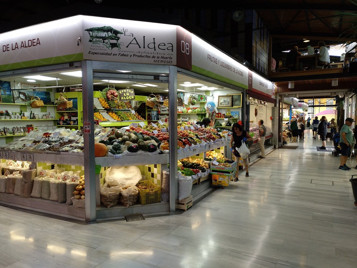 megustamimerca's tweet photo. Si estás de vacaciones no dejes de visitar los mercados municipales de la geografía española. Muchos de ellos son auténticas joyas arquitectónicas, llenos de colores, olores y sabores como La Plaza de #Avilés, en un entorno privilegiado del centro de la ciudad #megustamimercado https://t.co/A0azAlL6vR